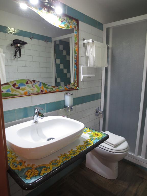 Aurora Bed And Breakfast ซานโต สเตฟาโน ดี กามาสตรา ห้อง รูปภาพ